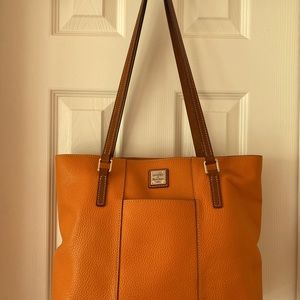 Dooney & Bourke tote